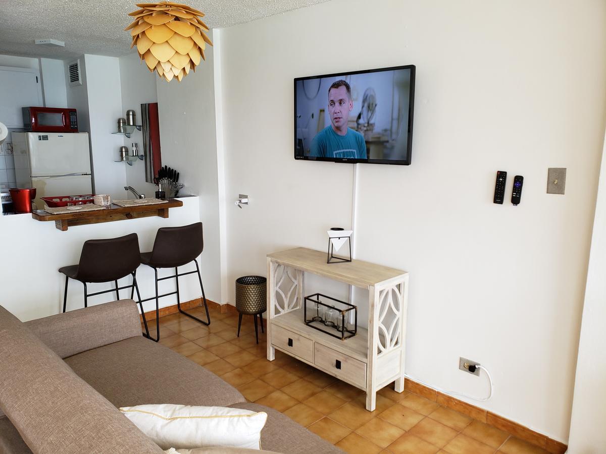 Gorgeous Beach Front Studio With Electricity Water Ac Luquillo Luaran gambar